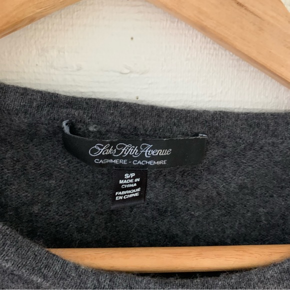 Saks Asymmetrical Cashmere sweater - Picture 4 of 5